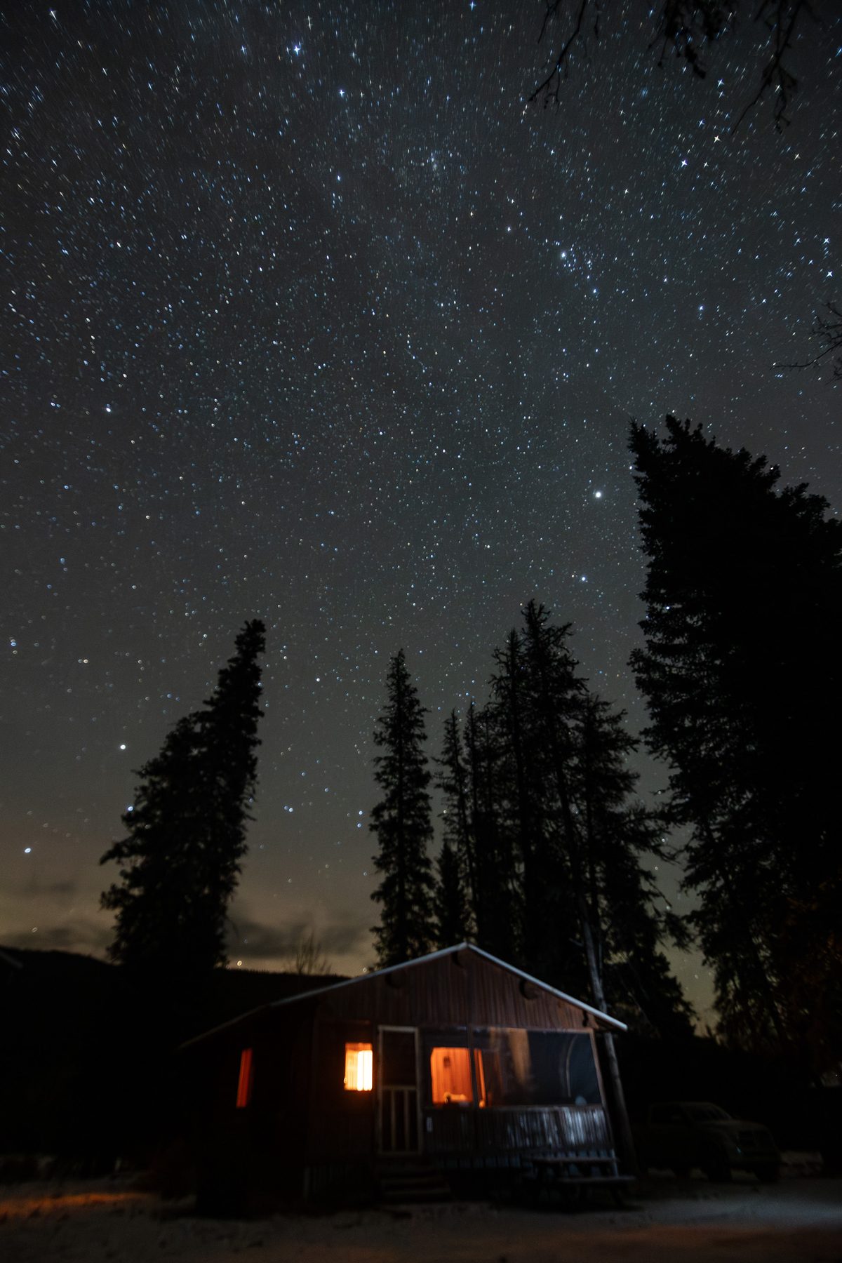 A private cabin at Rock Lake Earth Lodge