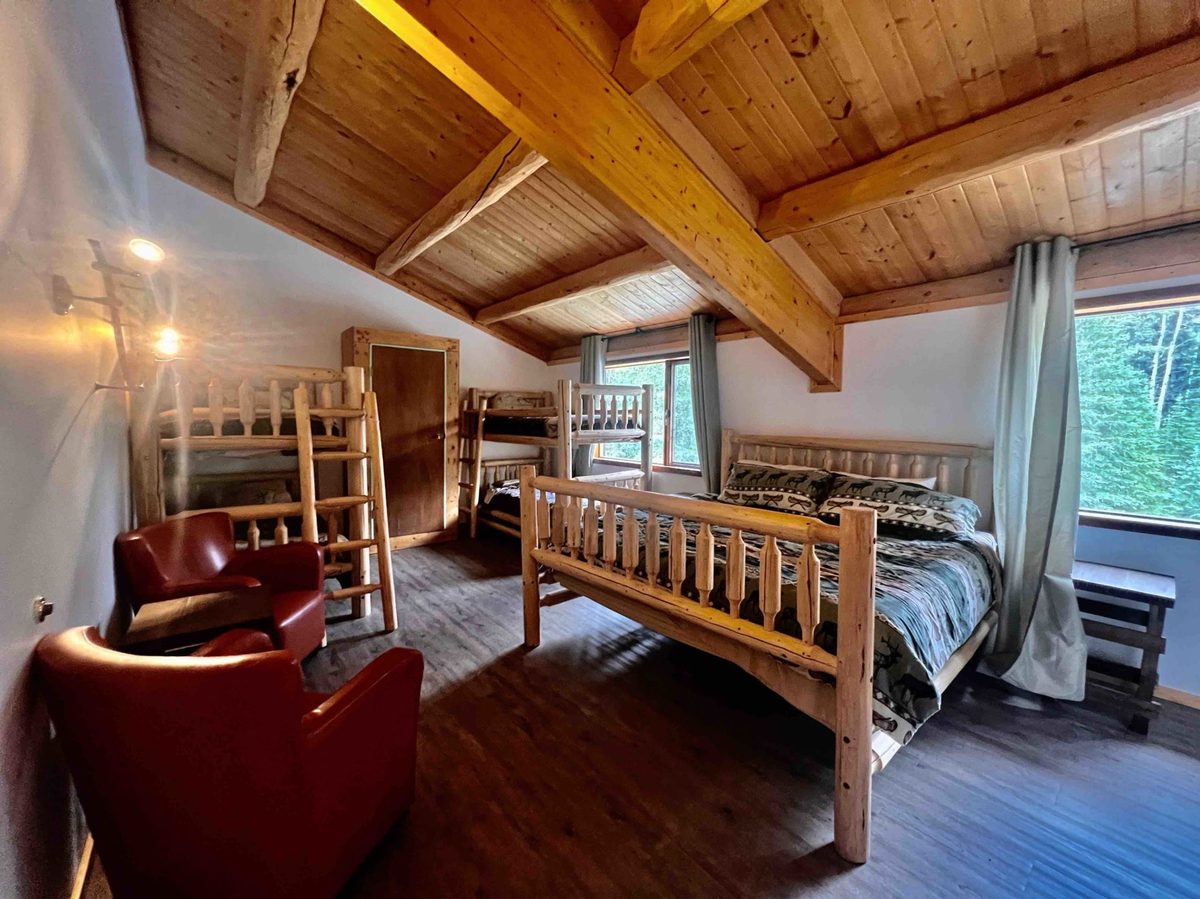 The King & Double Bunk suite, the largest room in the lodge