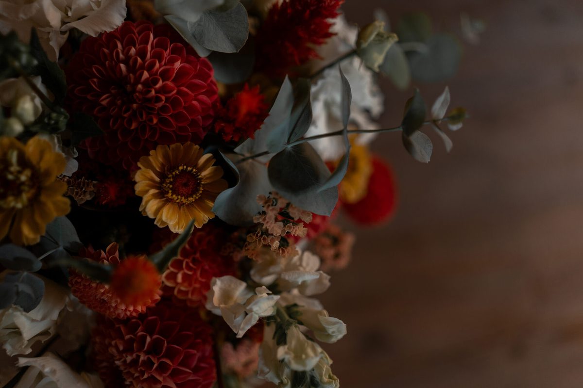 Wedding décor details at the lodge